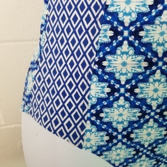 Lands End geo mosaic mixed print one piece swimsuit - Picture 5 of 10